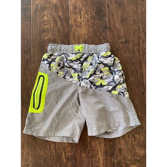 Kids Swim Trunks (Size 6/7) - Picture 1 of 4